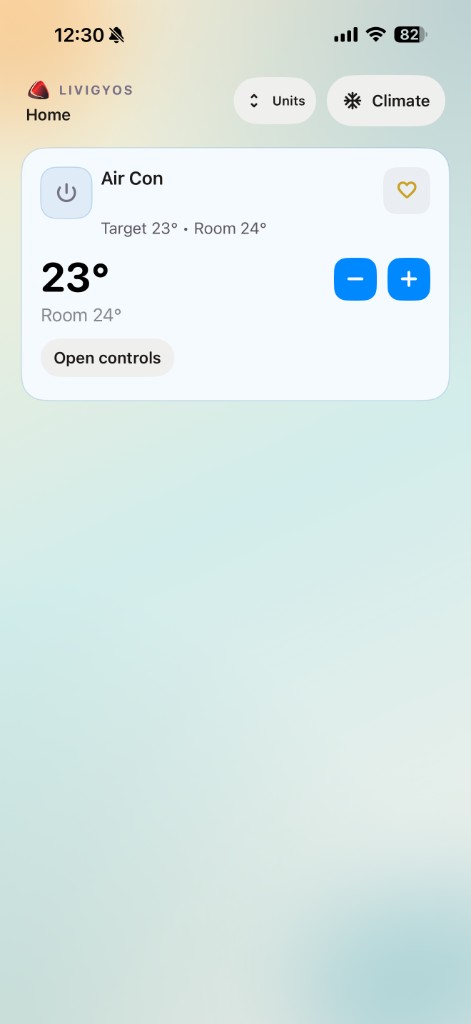 Livigy OS air conditioning card showing target and room temperature